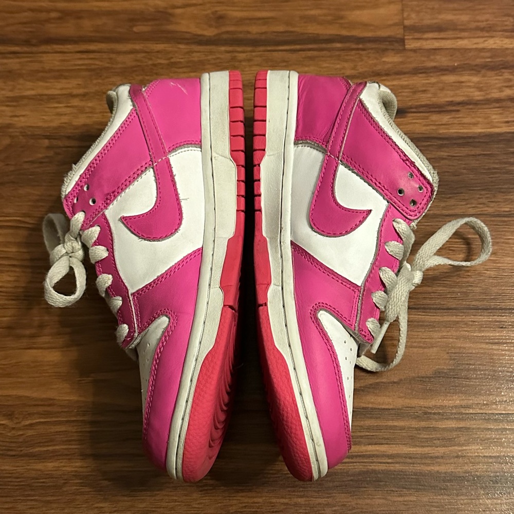 Nike Dunk Low “Laser Fuschia” GS Sneakers, Size: 5Y - Picture 11 of 12